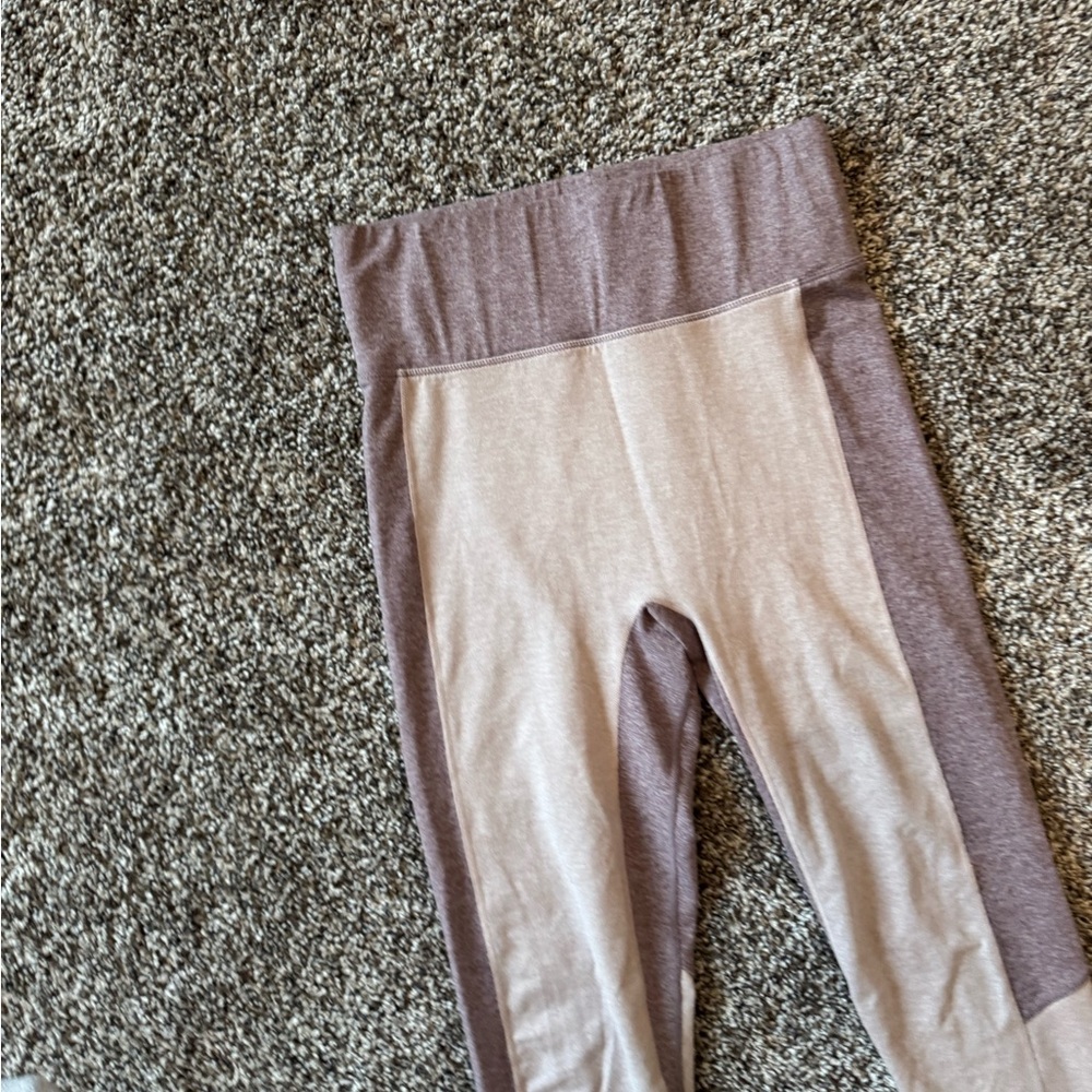 We Over Me purple workout set sports bra and leggings size xs - Picture 8 of 9